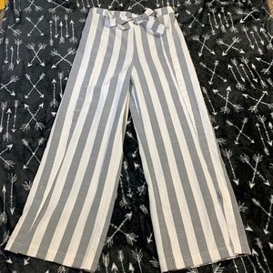 Girls size 12 wide leg linen dress pants from Dillard’s